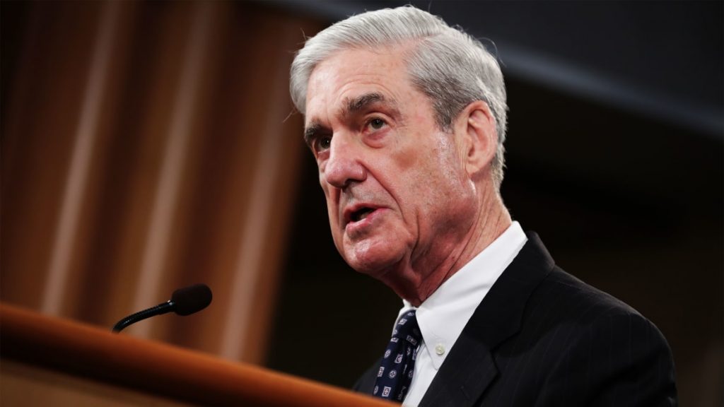 Mueller testimony: former special counsel arrives for hearing as Trump fumes