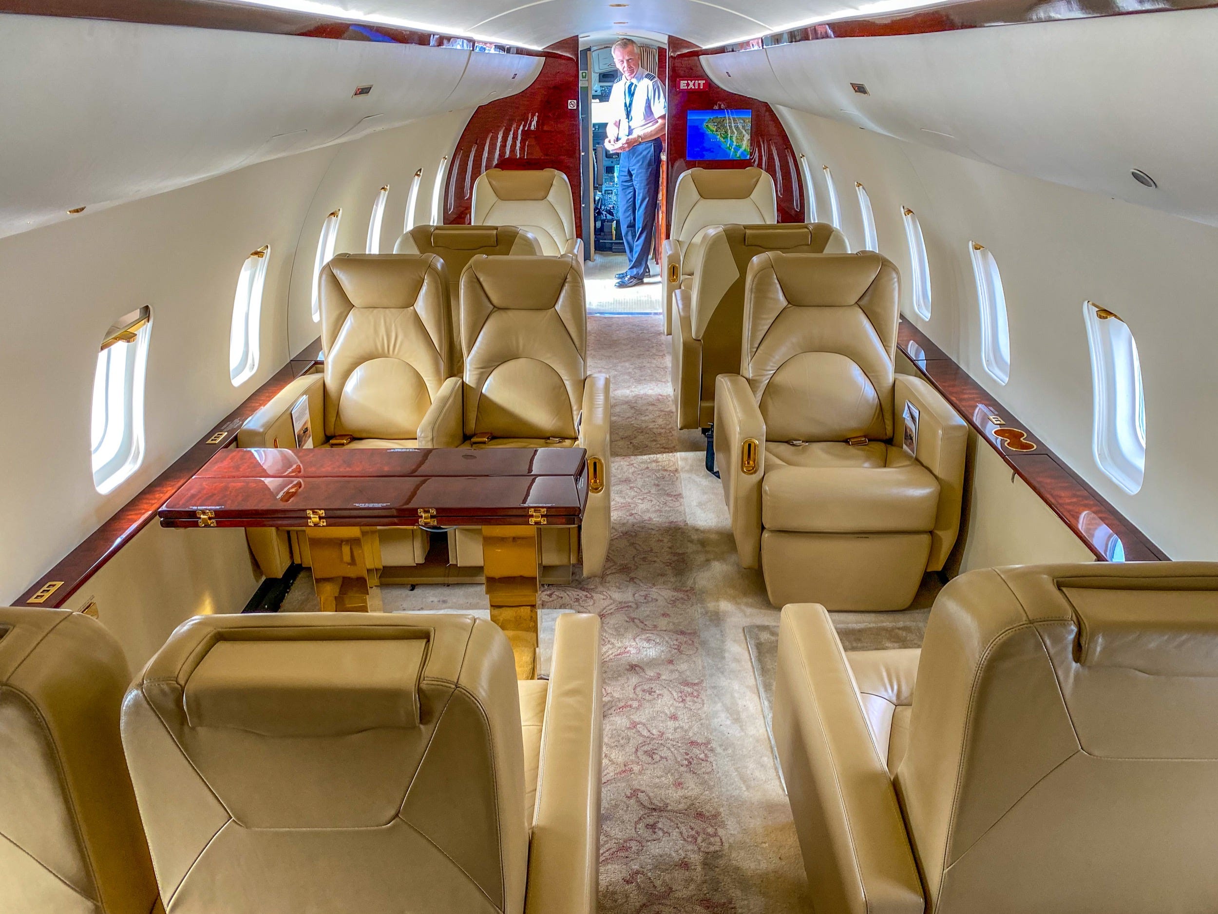 Set Jet Bombardier Challenger 850 Private Jet Flight