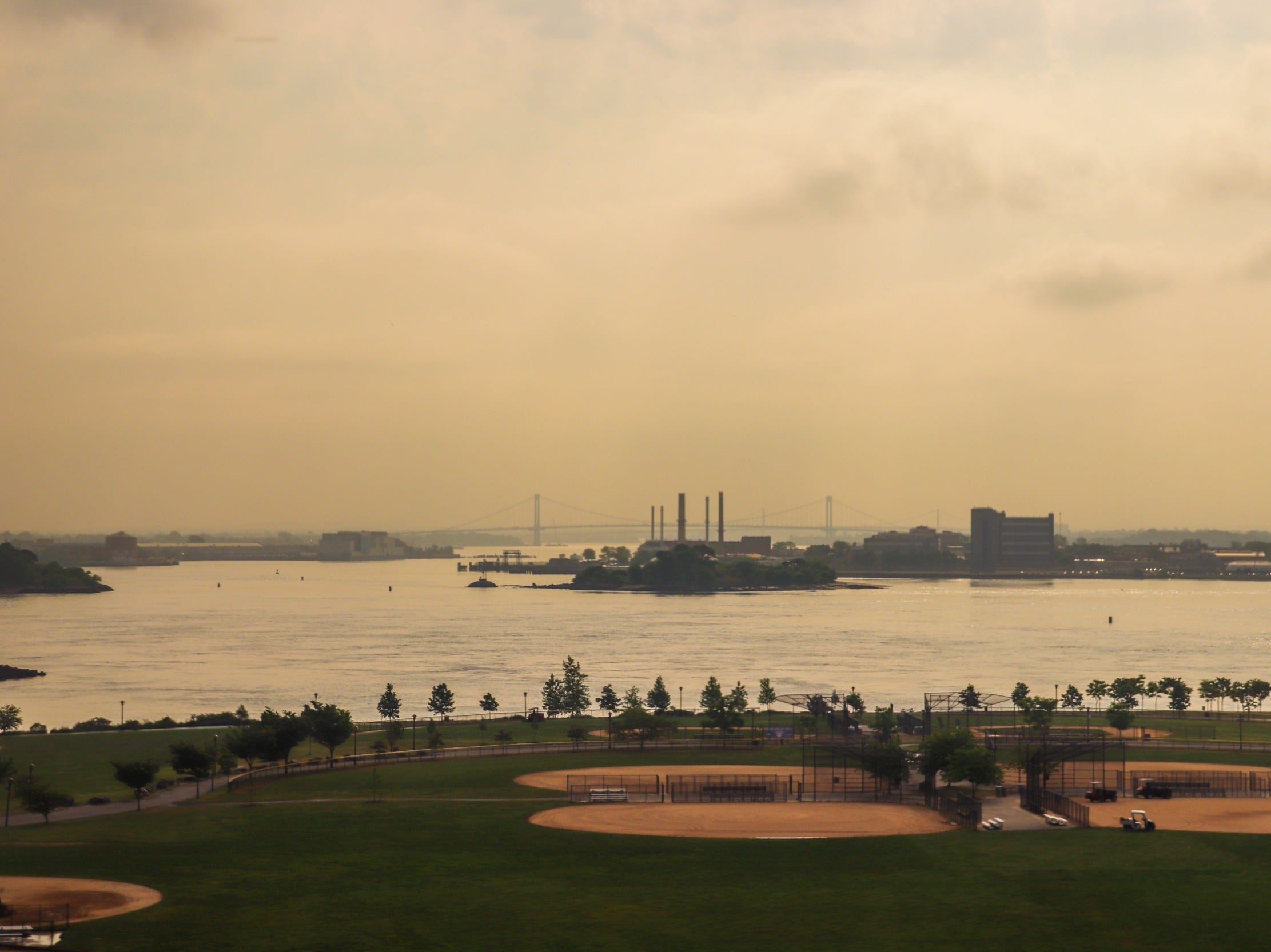 The view from Amtrak's Northeast Regional train from New York to Boston - Amtrak Northeast Regional New York to Boston