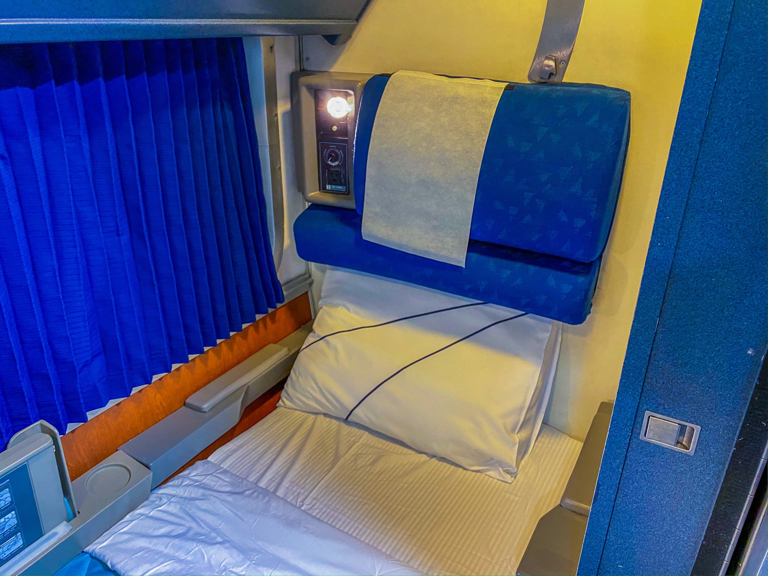 Inside the sleeping car of an Amtrak Superliner - Amtrak Upgraded Long Distance Trains 2021