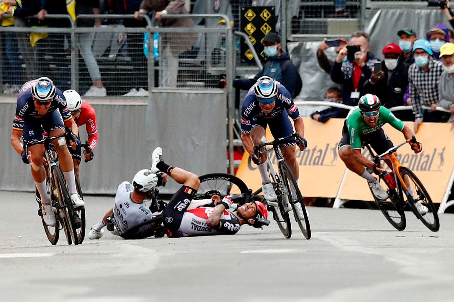 Peter Sagan and Caleb Ewan crash during the 108th Tour de France 2021, stage 3.