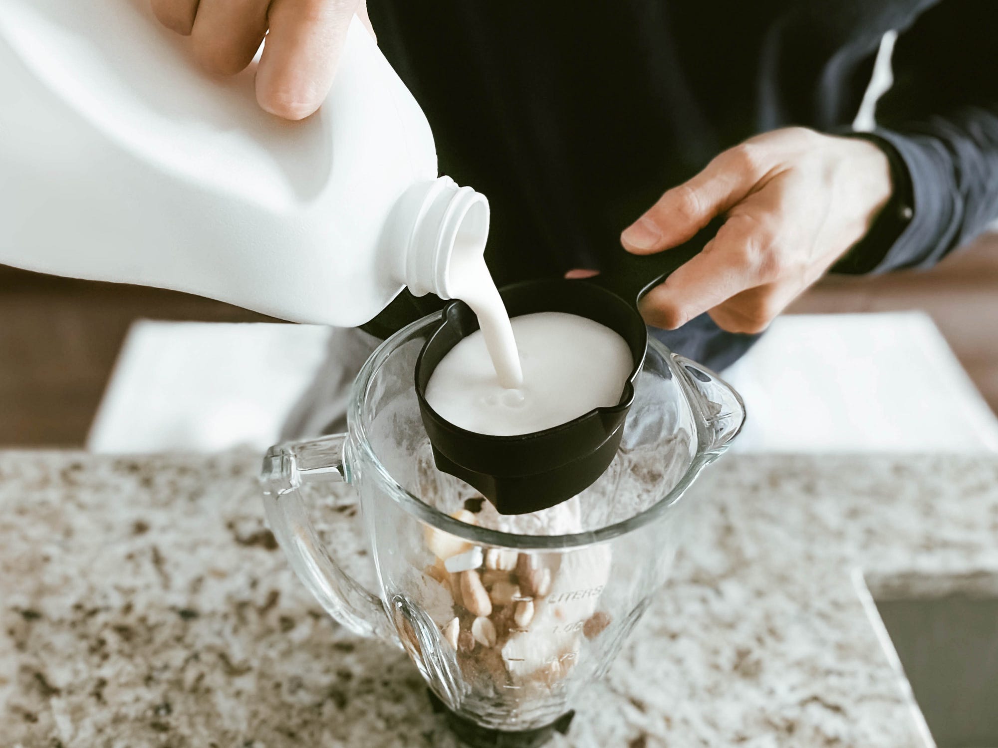 almond milk smoothie